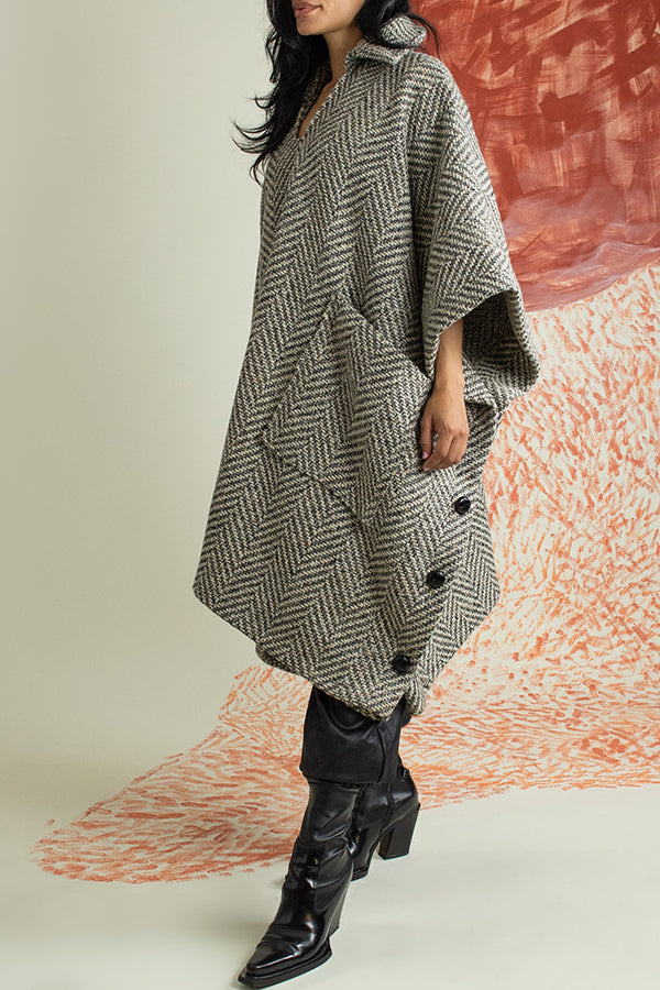 Stylish Loose Batwing Sleeve Tweed Cloak