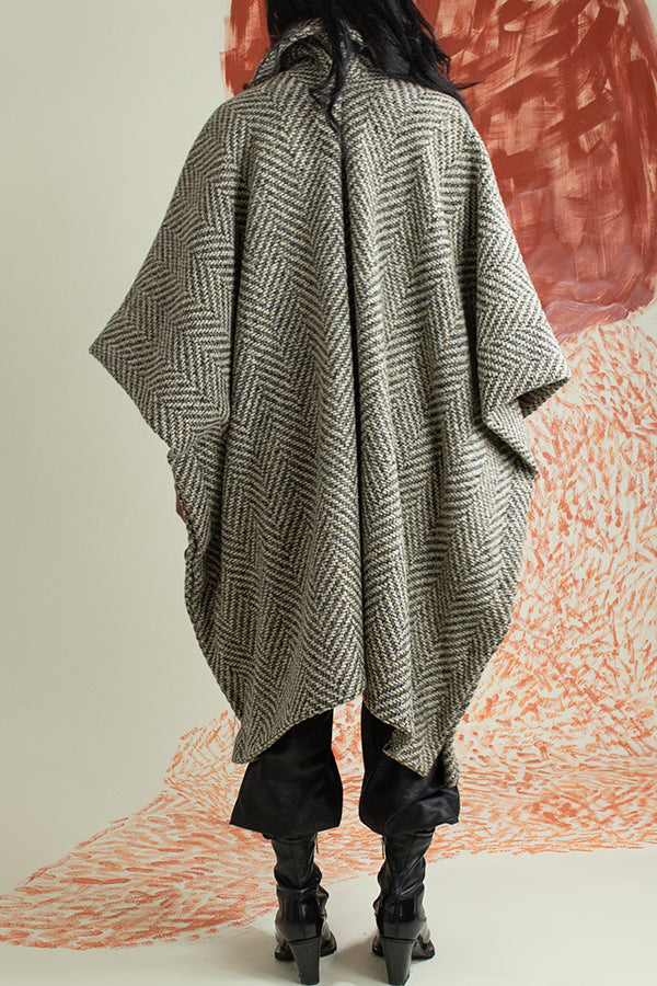 Stylish Loose Batwing Sleeve Tweed Cloak