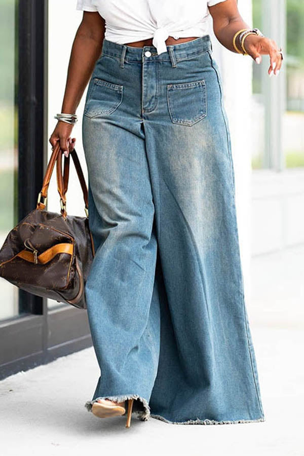 Chic Medium Wash Raw Trim Wide Leg Jeans